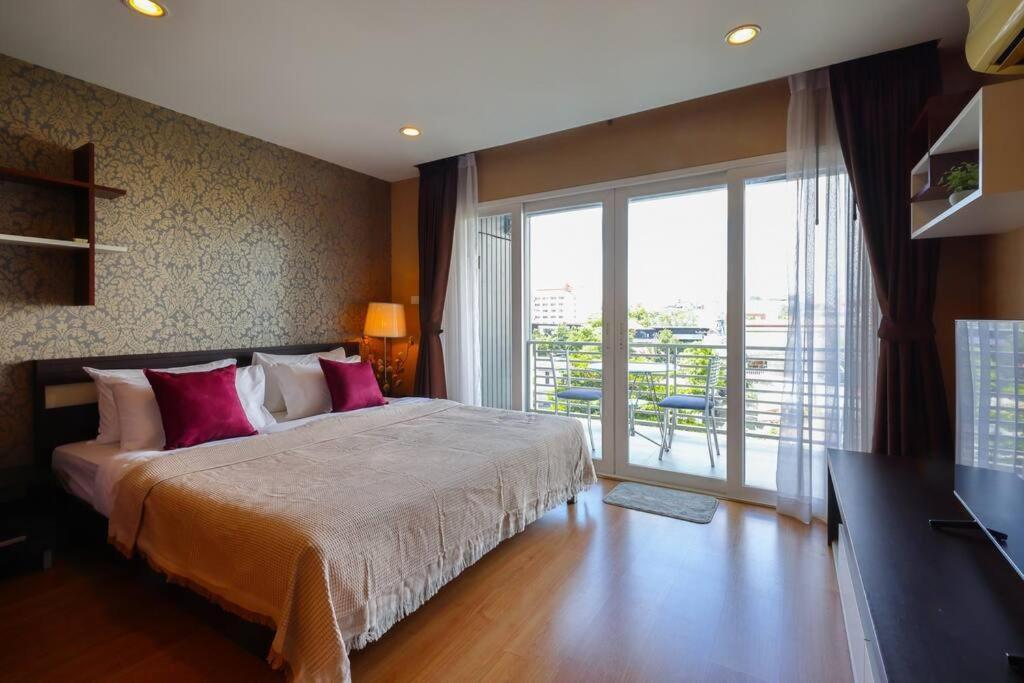 Ferienwohnung Luxury Living In Heart Of Nimman Chiang Mai Exterior foto