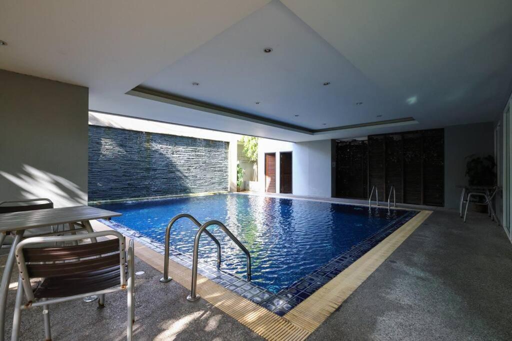 Ferienwohnung Luxury Living In Heart Of Nimman Chiang Mai Exterior foto