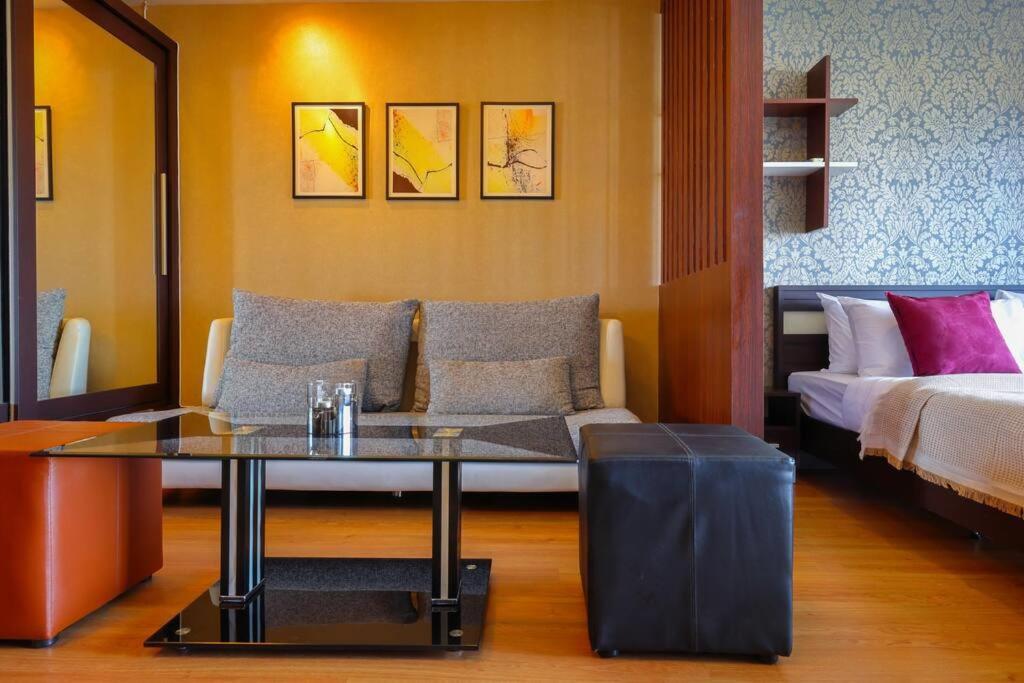 Ferienwohnung Luxury Living In Heart Of Nimman Chiang Mai Exterior foto