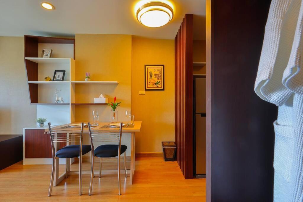 Ferienwohnung Luxury Living In Heart Of Nimman Chiang Mai Exterior foto