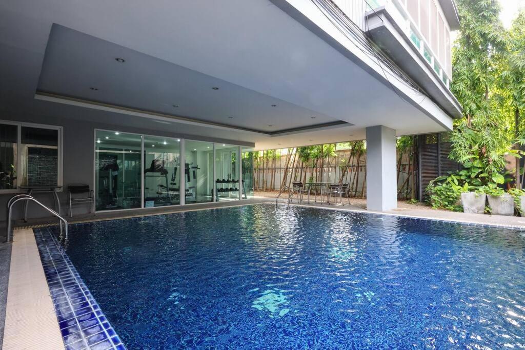 Ferienwohnung Luxury Living In Heart Of Nimman Chiang Mai Exterior foto
