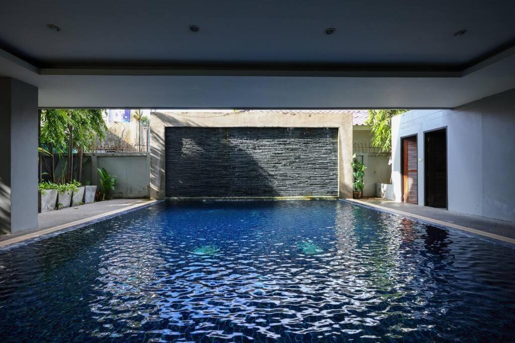 Ferienwohnung Luxury Living In Heart Of Nimman Chiang Mai Exterior foto