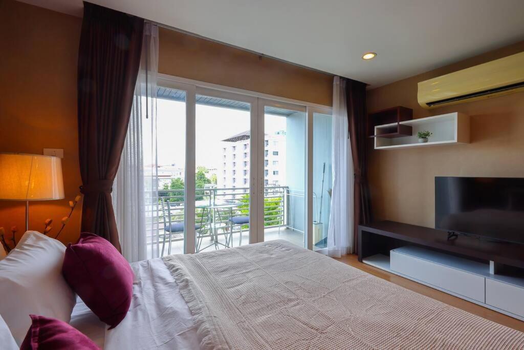 Ferienwohnung Luxury Living In Heart Of Nimman Chiang Mai Exterior foto